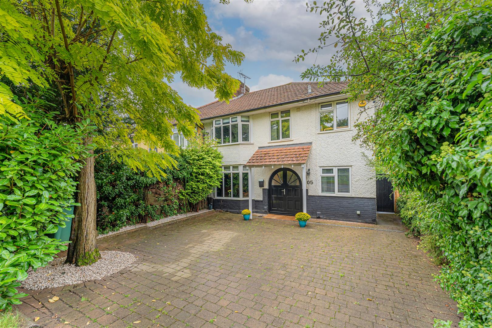 5 Bedroom for sale in Saffron Walden Cheffins Saffron Walden Sales